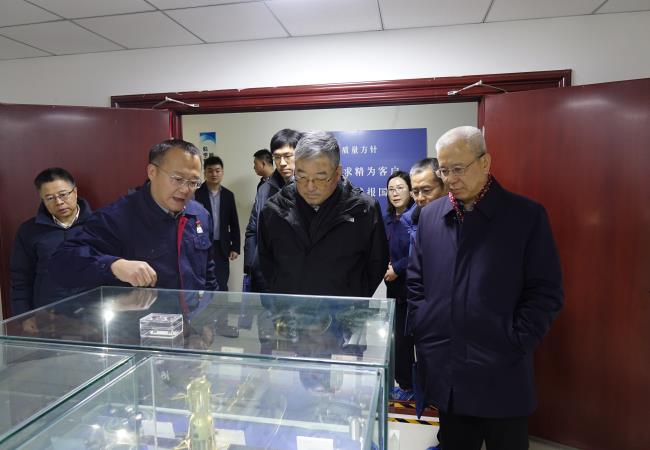 國機(jī)集團(tuán)黨委書記、董事長張曉侖到軸研所調(diào)研